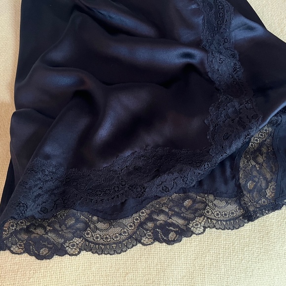 Stella McCartney Black Lace and Silk Half Slip - M - Beautiful! - Picture 12 of 12